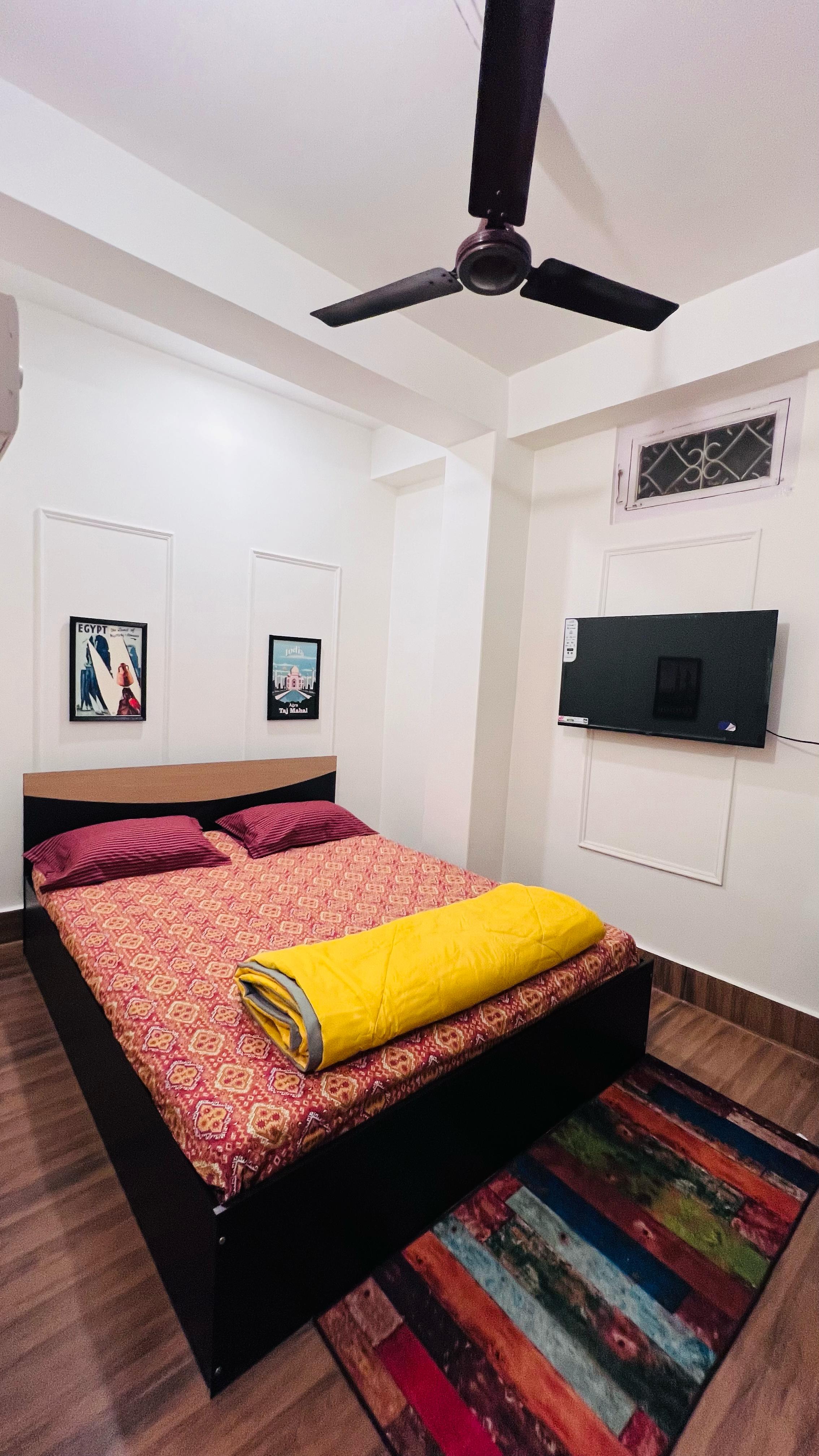 Bee Dee Lodge AC and Non AC room near Paltan Bazaar Guwahati - View 3