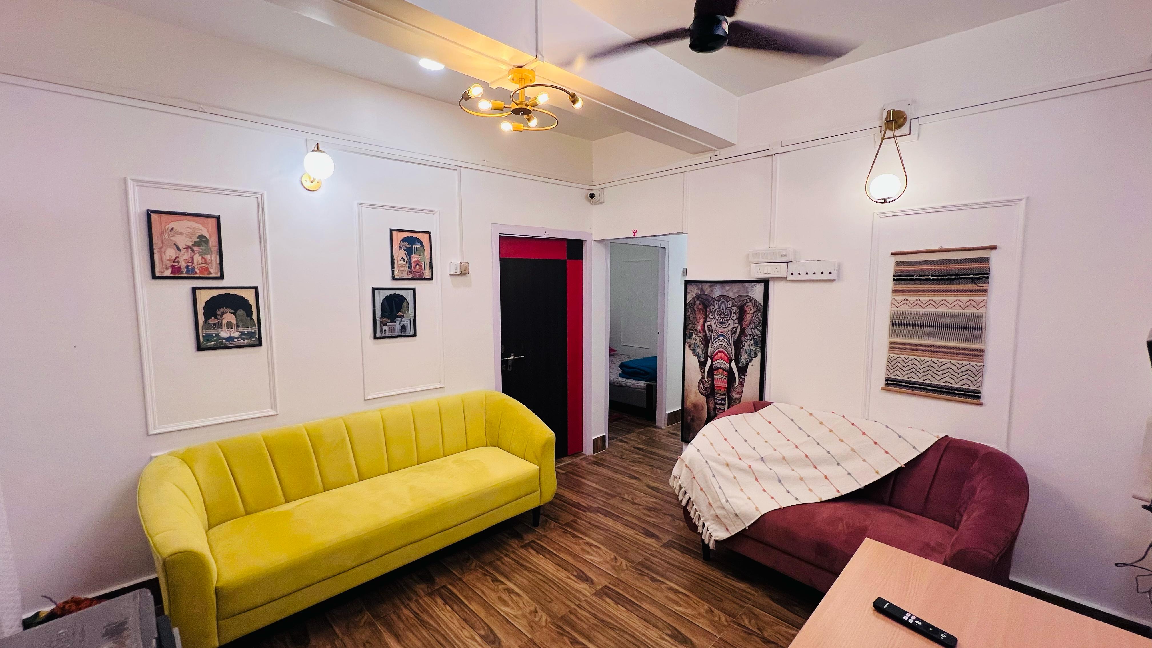 Bee Dee Lodge AC and Non AC room near Paltan Bazaar Guwahati - View 6